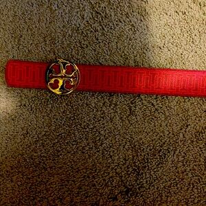 Tory Burch belt !